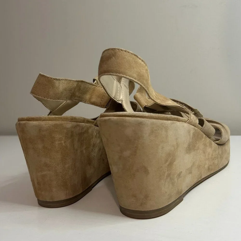 Pelle Moda Wiltz‎ Wedge, Tan 8.5